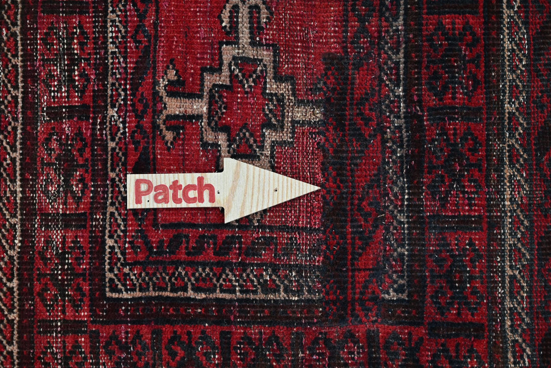 red Medium rug 3' 5" x 7' 0"