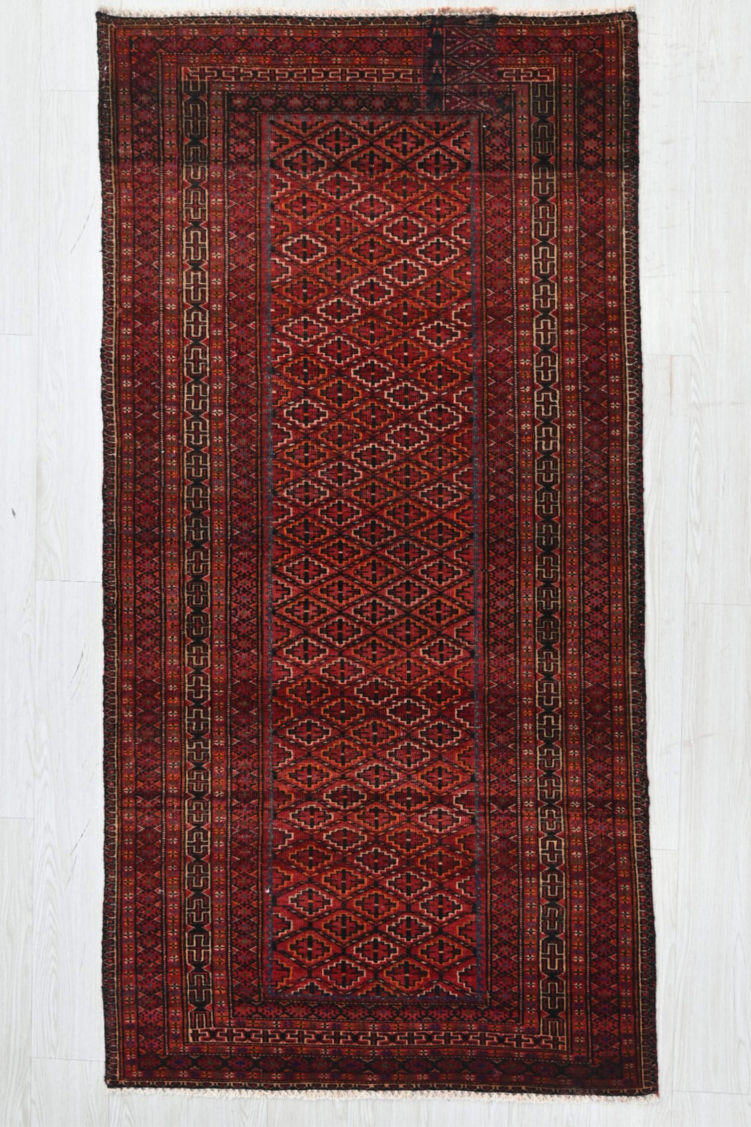 red Medium rug 3' 3" x 6' 7"