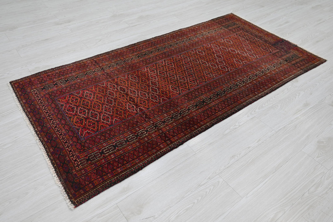 red Medium rug 3' 3" x 6' 7"