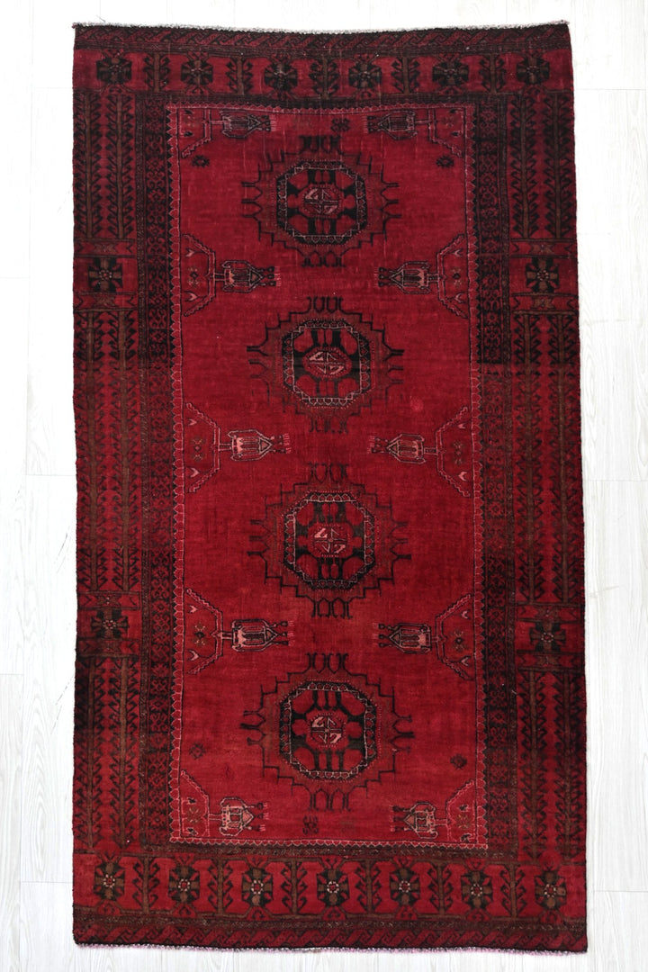 red Medium rug 3' 7" x 6' 10"
