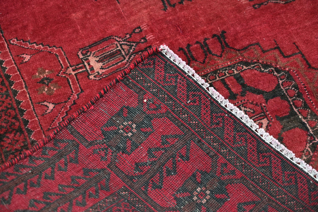 red Medium rug 3' 7" x 6' 10"