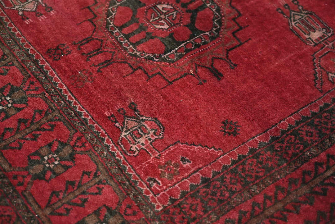 red Medium rug 3' 7" x 6' 10"