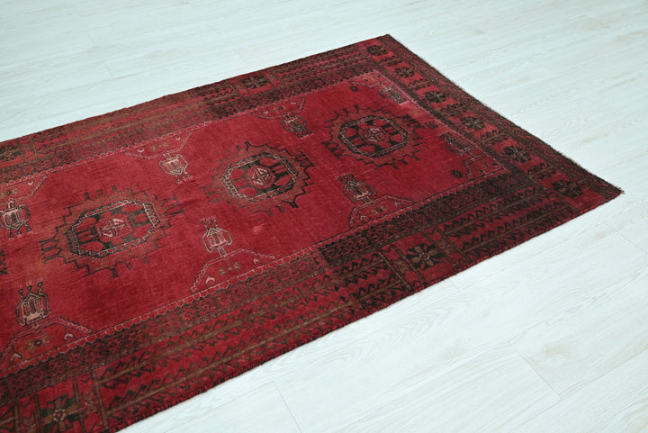 red Medium rug 3' 7" x 6' 10"