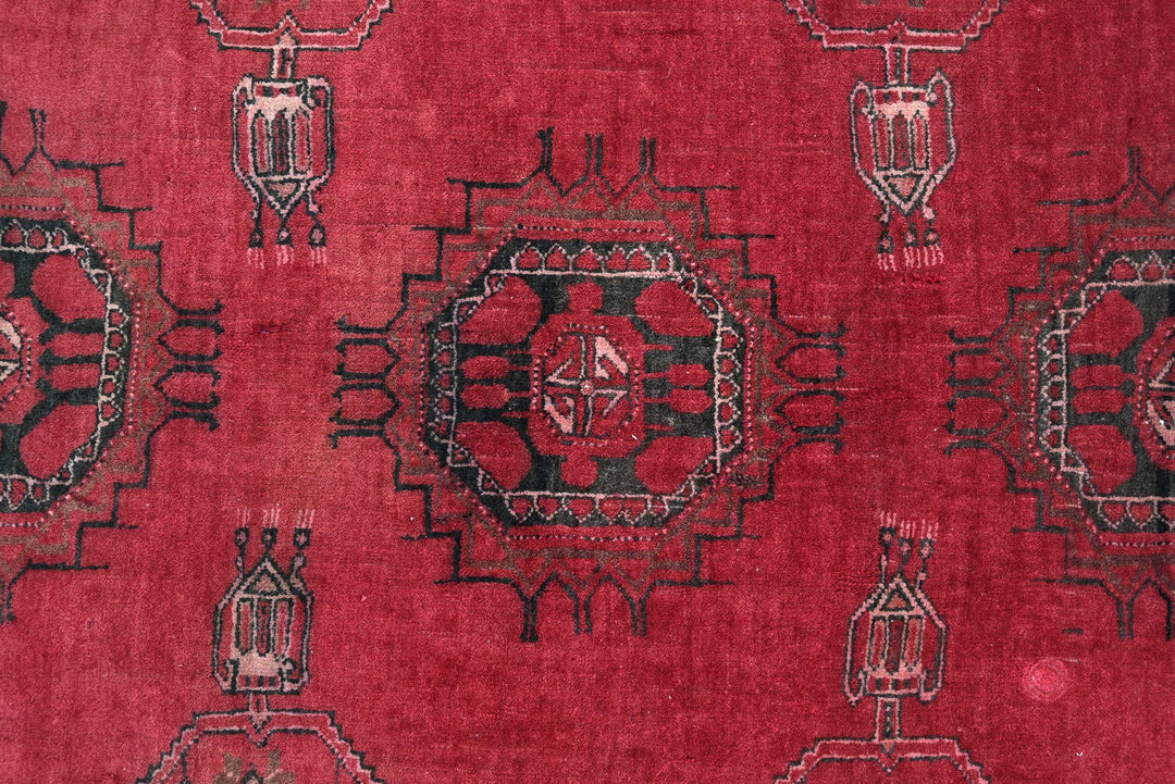red Medium rug 3' 7" x 6' 10"