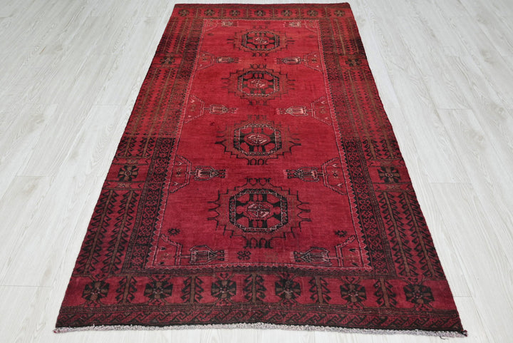 red Medium rug 3' 7" x 6' 10"