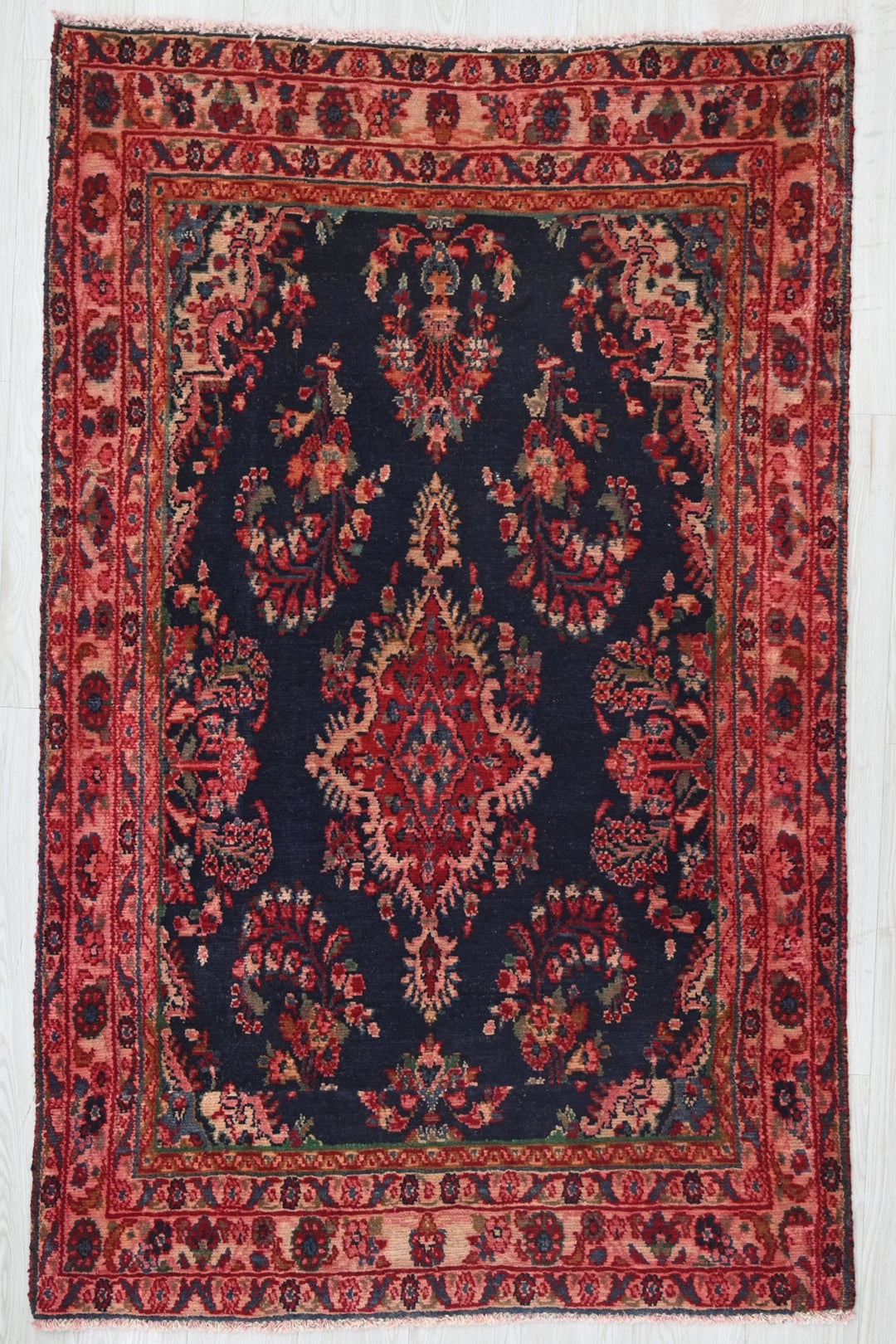 blue Accent rug 3' 7" x 5' 9"