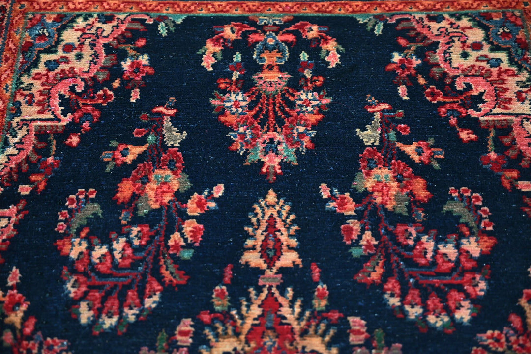blue Accent rug 3' 7" x 5' 9"