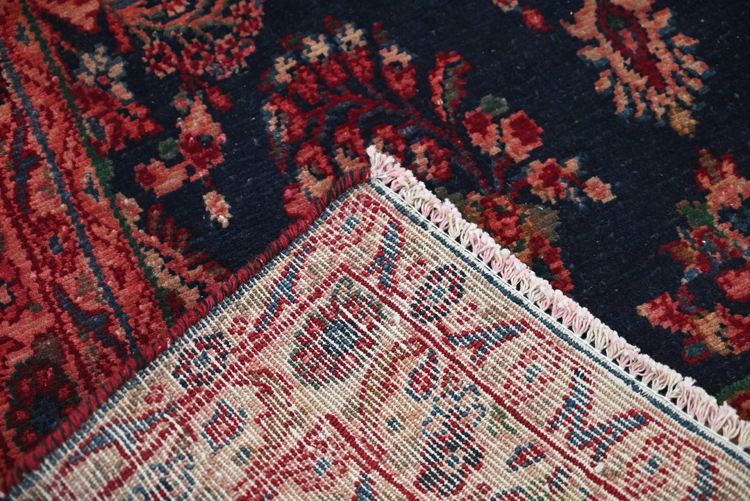 blue Accent rug 3' 7" x 5' 9"