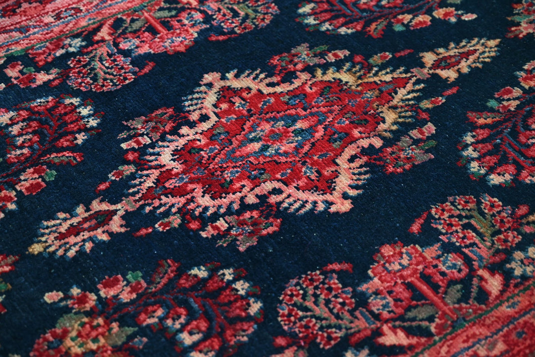 blue Accent rug 3' 7" x 5' 9"