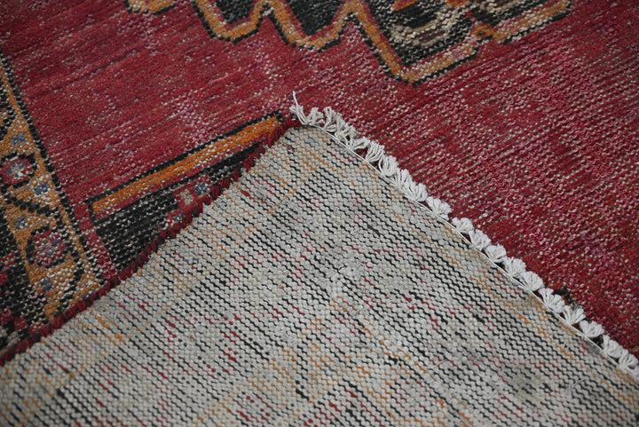 red Accent rug 3' 8" x 5' 9"