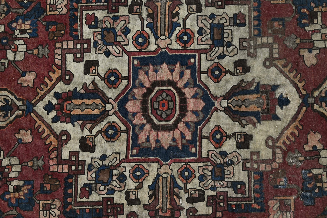 red Medium rug 4' 7" x 7' 2"