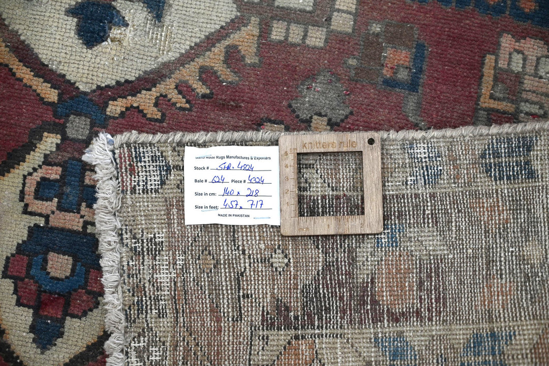 red Medium rug 4' 7" x 7' 2"