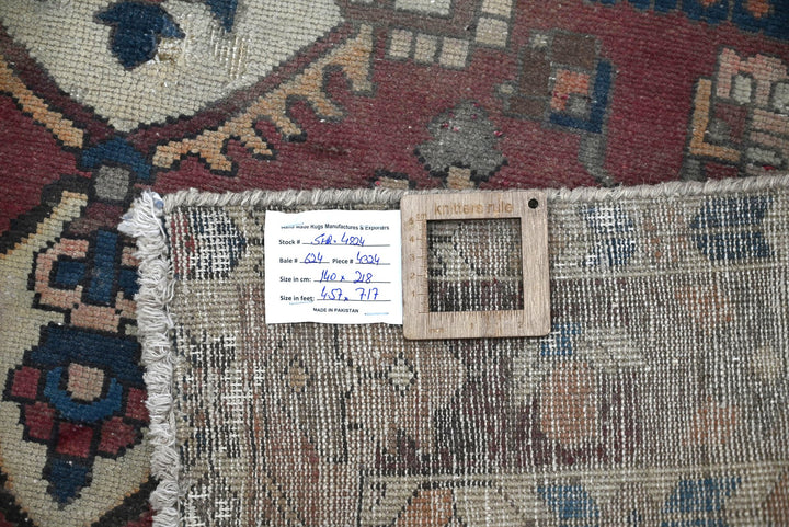 red Medium rug 4' 7" x 7' 2"