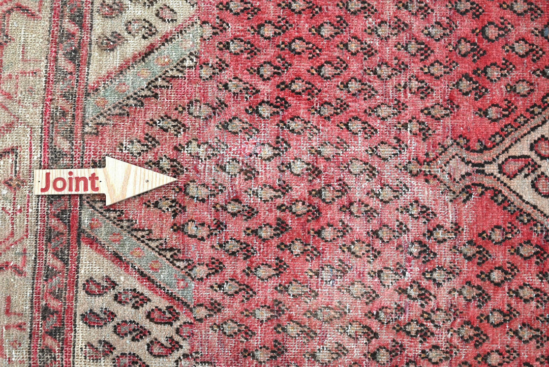 red Accent rug 3' 8" x 5' 8"