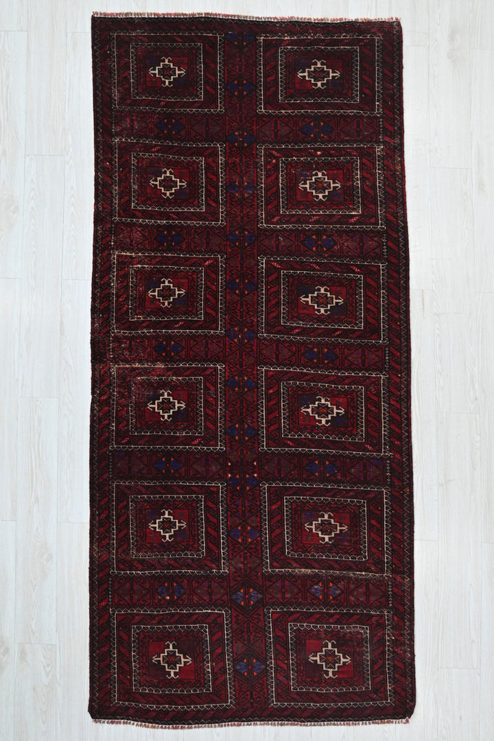 red Medium rug 3' 9" x 8' 5"