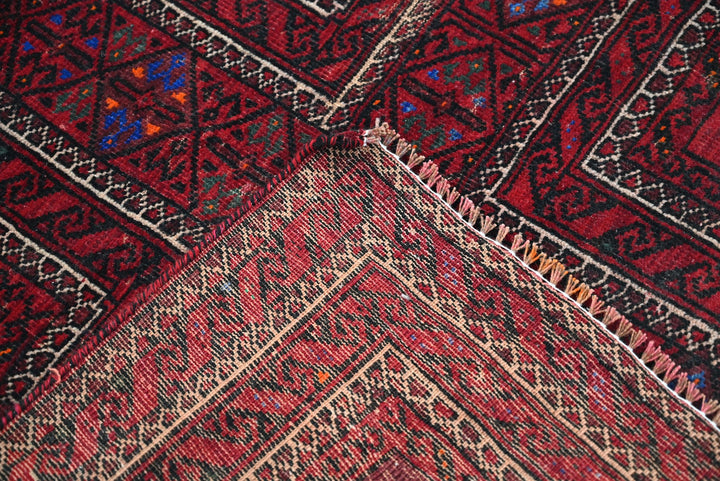red Medium rug 3' 9" x 8' 5"
