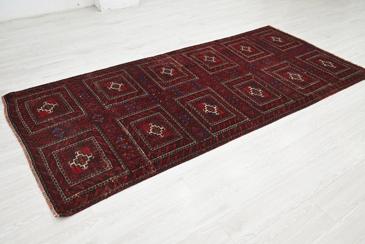 red Medium rug 3' 9" x 8' 5"