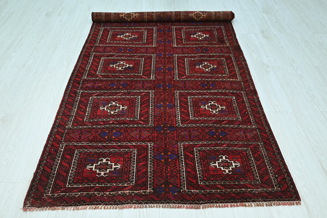 red Medium rug 3' 9" x 8' 5"