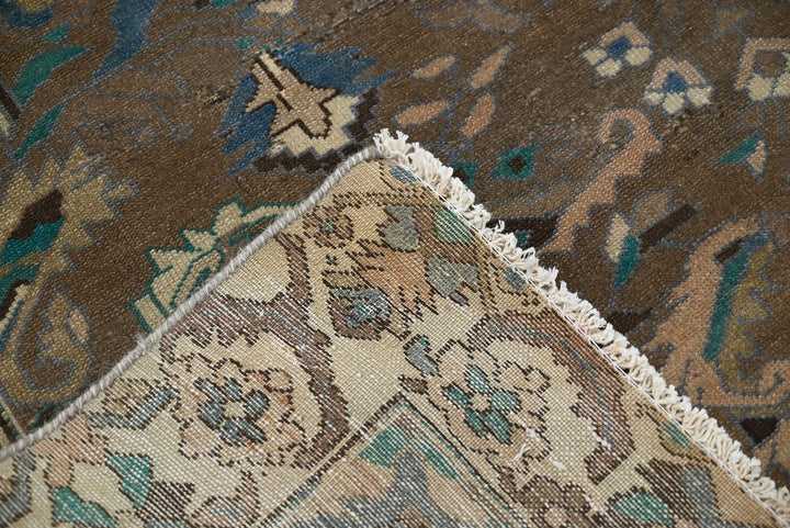 brown Medium rug 4' 11" x 9' 2"