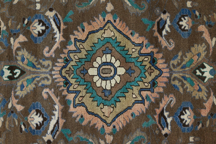 brown Medium rug 4' 11" x 9' 2"