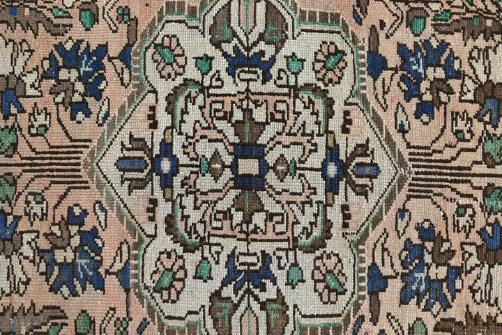 pink Large rug 5' 0" x 10' 2"
