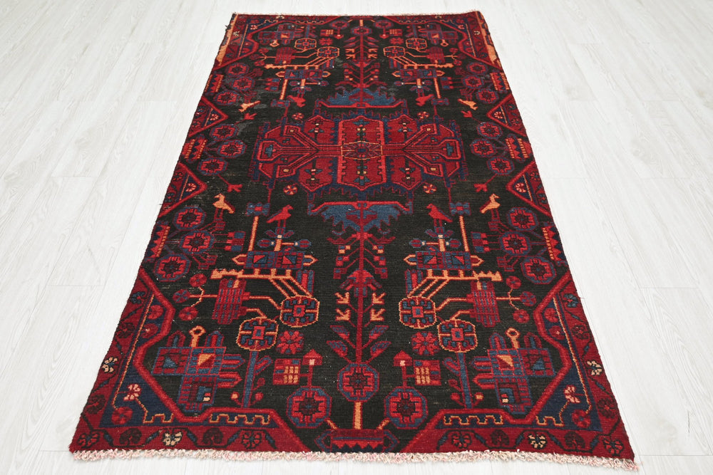 black Medium rug 3' 8" x 6' 11"