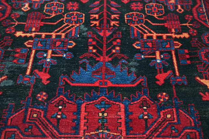 black Medium rug 3' 8" x 6' 11"