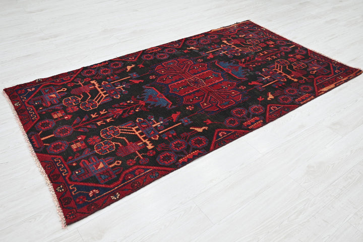 black Medium rug 3' 8" x 6' 11"