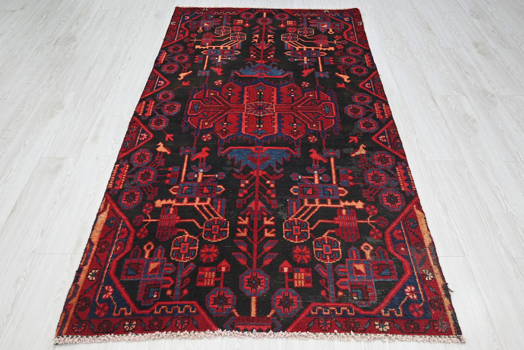 black Medium rug 3' 8" x 6' 11"