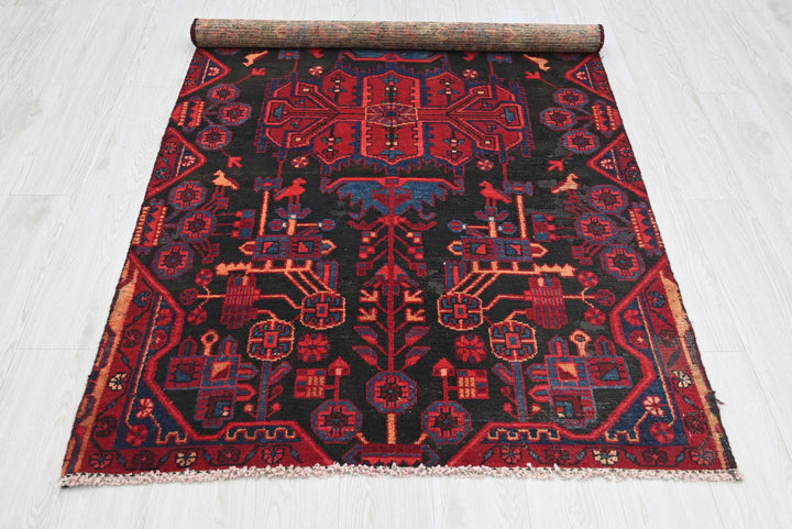 black Medium rug 3' 8" x 6' 11"