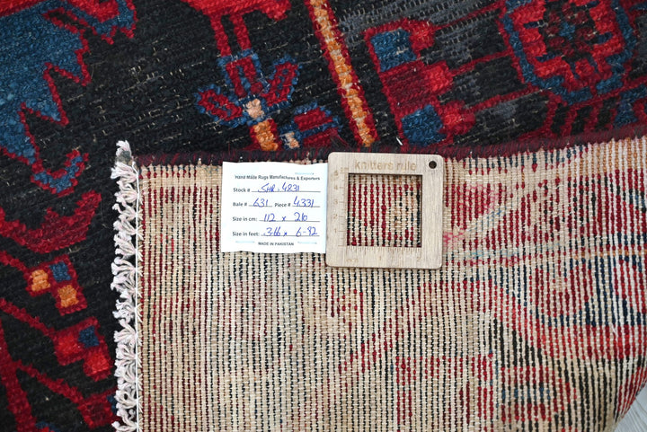 black Medium rug 3' 8" x 6' 11"