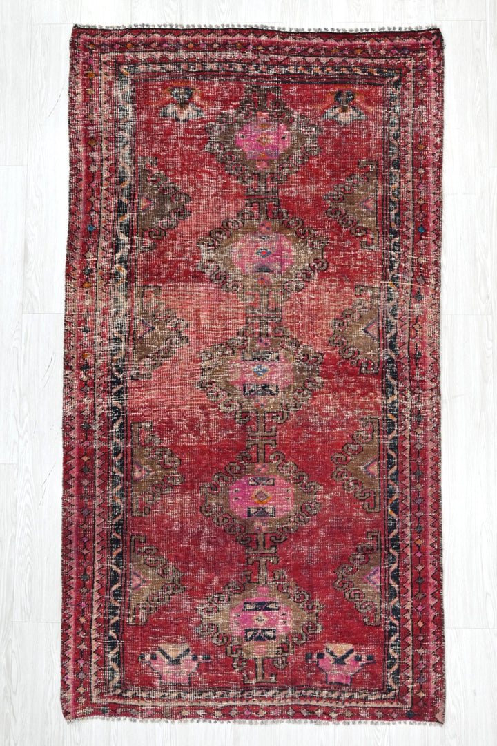 red Medium rug 3' 7" x 6' 9"