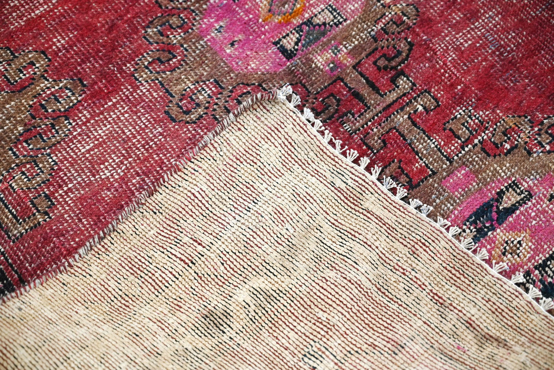 red Medium rug 3' 7" x 6' 9"