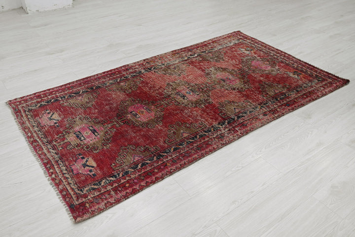 red Medium rug 3' 7" x 6' 9"