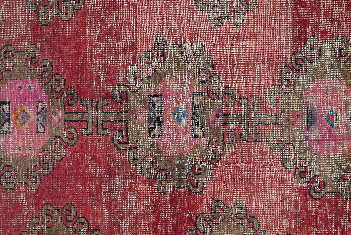 red Medium rug 3' 7" x 6' 9"