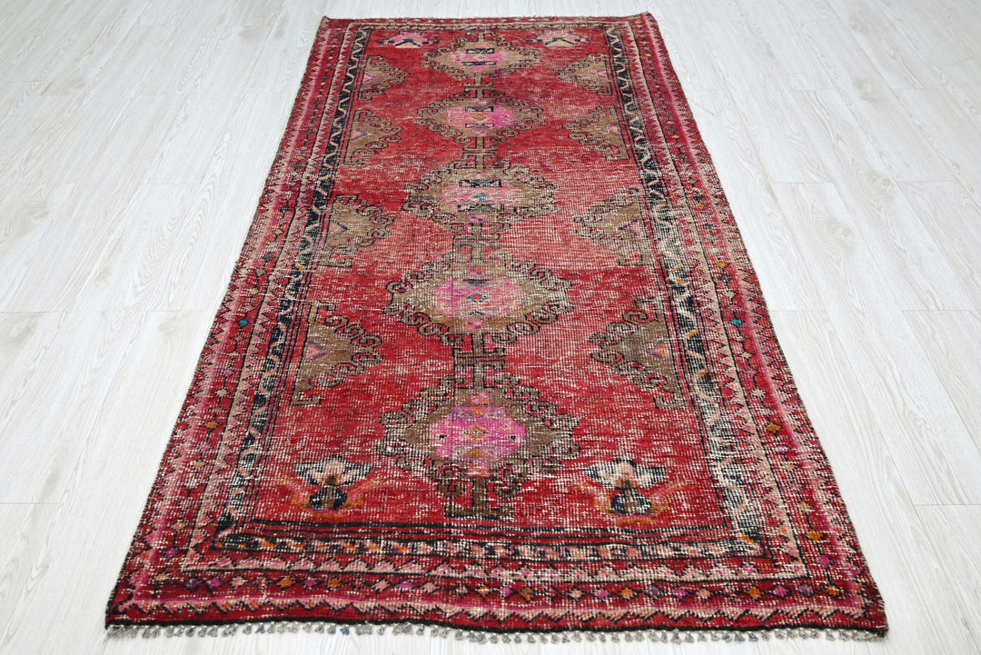 red Medium rug 3' 7" x 6' 9"