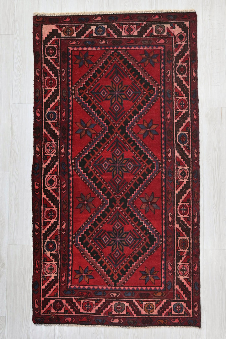 red Medium rug 3' 5" x 6' 7"