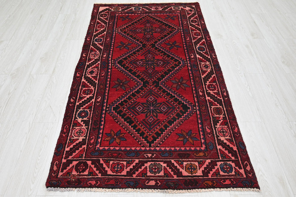 red Medium rug 3' 5" x 6' 7"