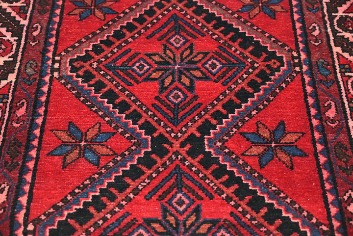 red Medium rug 3' 5" x 6' 7"