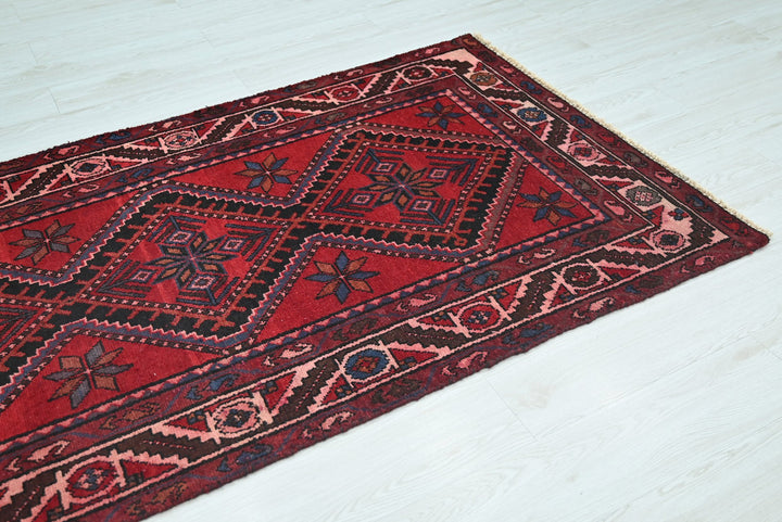 red Medium rug 3' 5" x 6' 7"