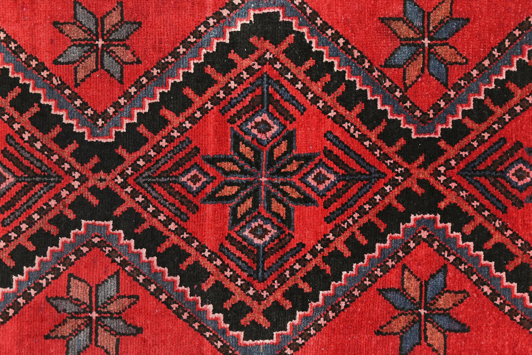 red Medium rug 3' 5" x 6' 7"