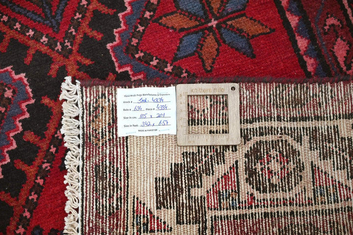 red Medium rug 3' 5" x 6' 7"