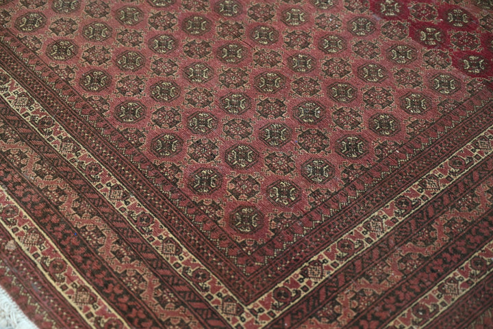red Accent rug 3' 8" x 5' 7"