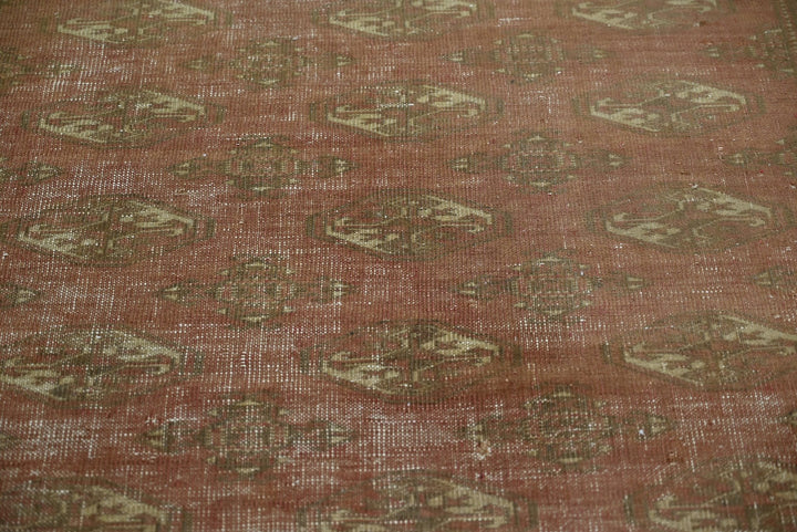 brown Accent rug 4' 1" x 6' 4"