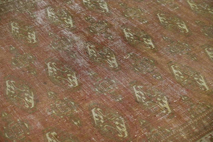 brown Accent rug 4' 1" x 6' 4"