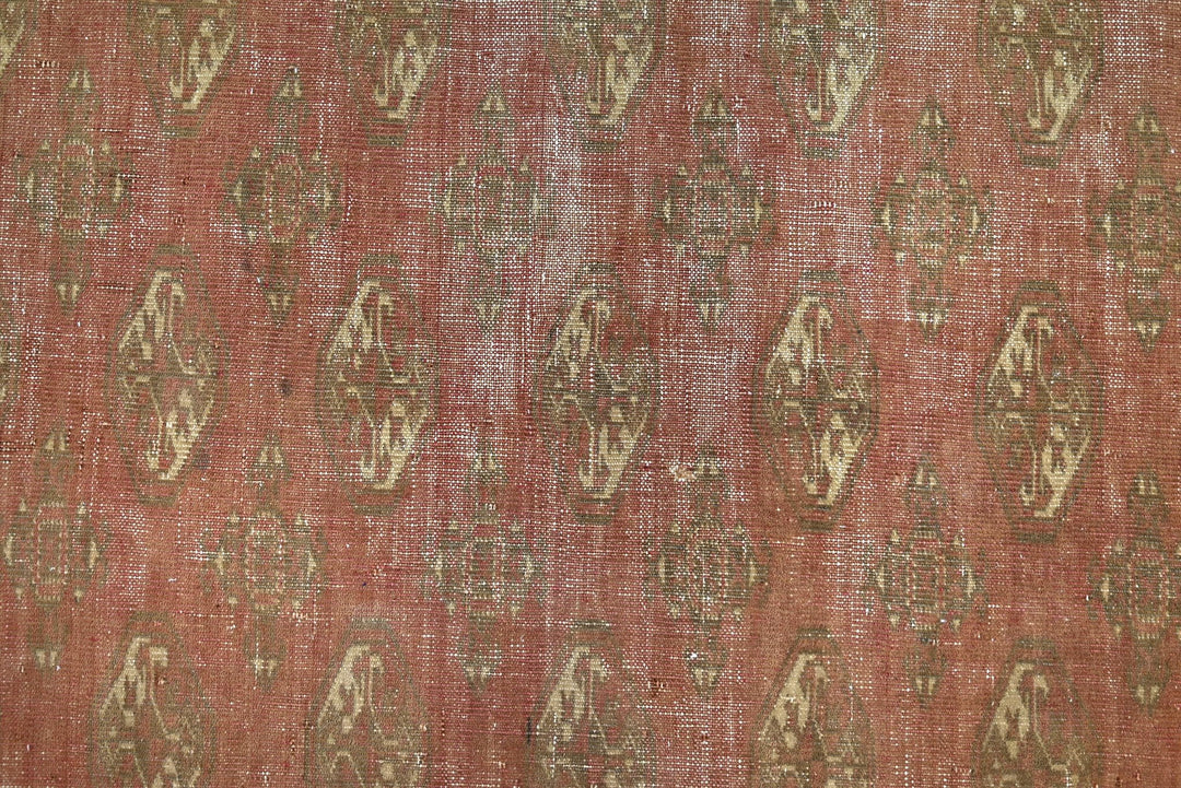 brown Accent rug 4' 1" x 6' 4"