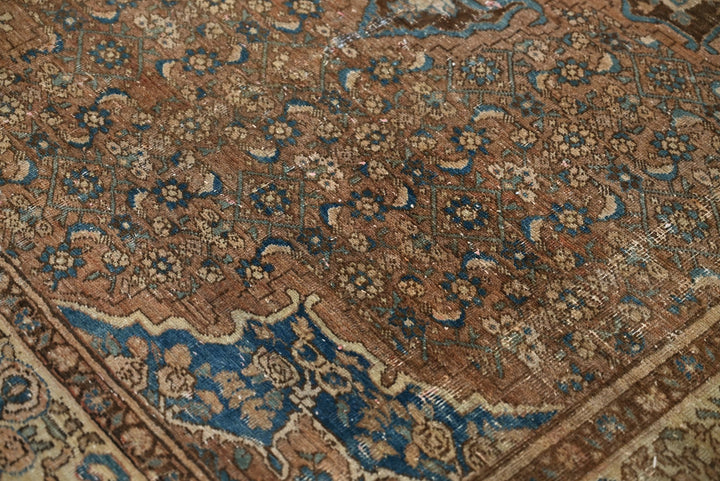 brown Accent rug 4' 1" x 5' 10"