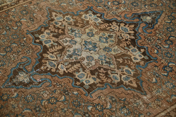 brown Accent rug 4' 1" x 5' 10"