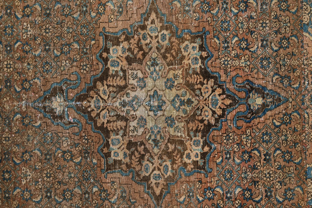 brown Accent rug 4' 1" x 5' 10"