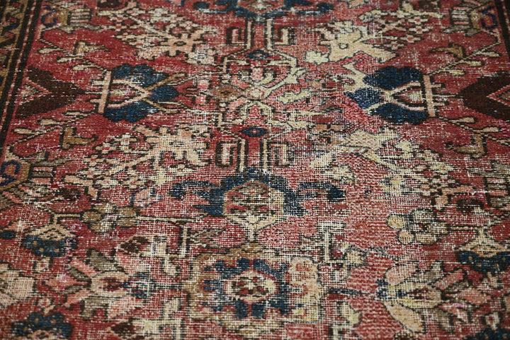 red Accent rug 3' 7" x 6' 0"